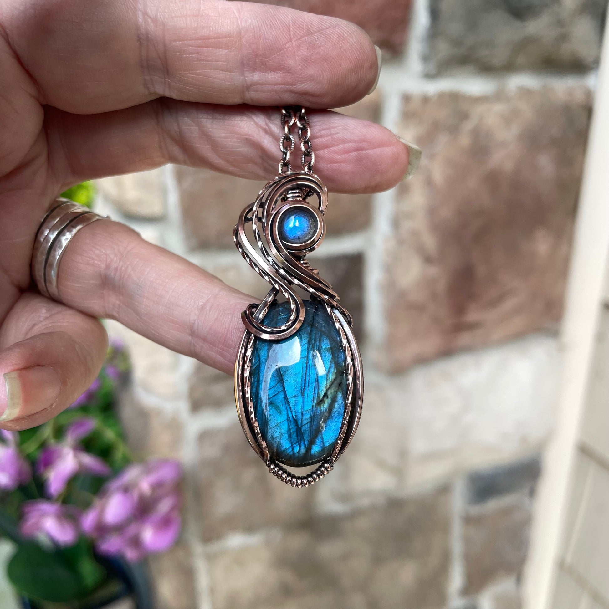 Blue Labradorite Oval Copper Pendant