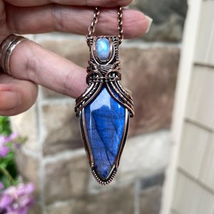Blue Labradorite & Moonstone Copper Pendant with Weaving