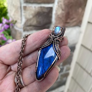Blue Labradorite & Moonstone Copper Pendant with Weaving