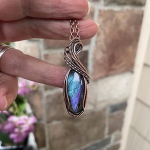 Blue Purple Labradorite Slender Oval Copper Necklace