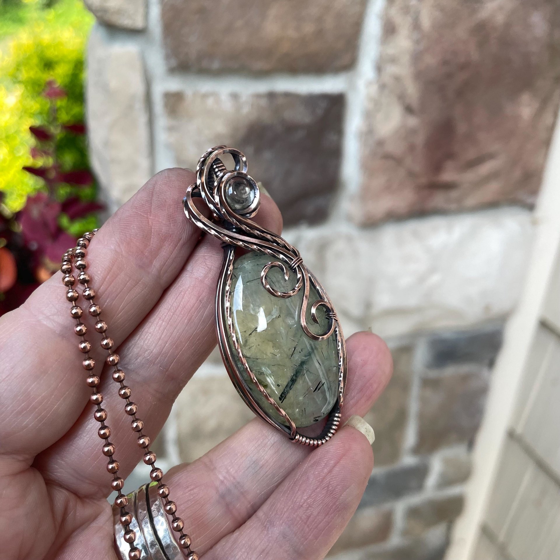 Prehnite & Prasiolite Swirly Oval Copper Pendant