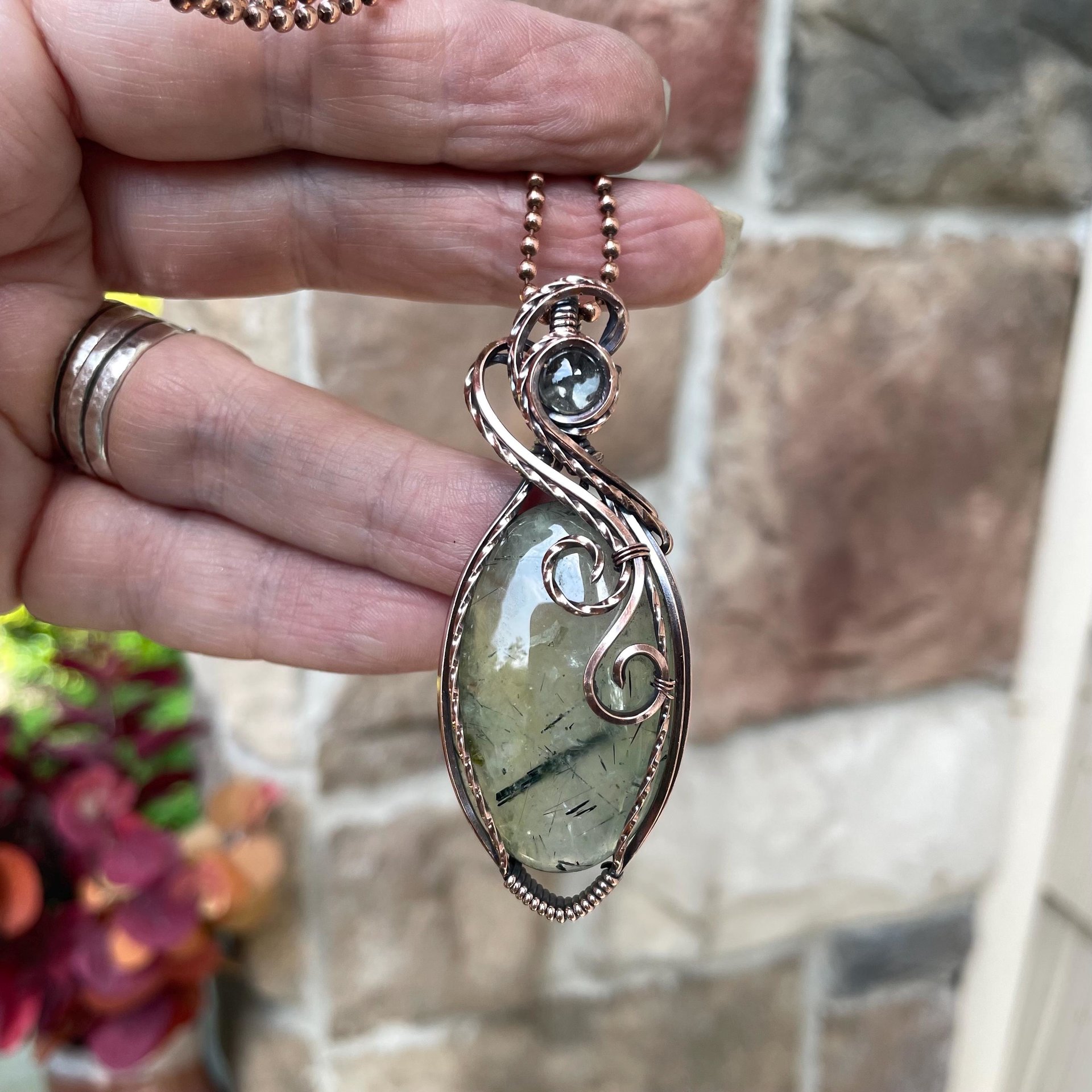 Prehnite & Prasiolite Swirly Oval Copper Pendant
