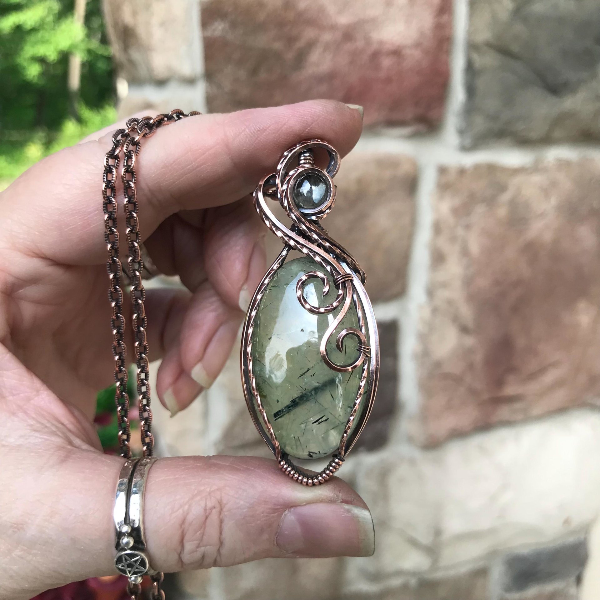 Prehnite & Prasiolite Swirly Oval Copper Pendant