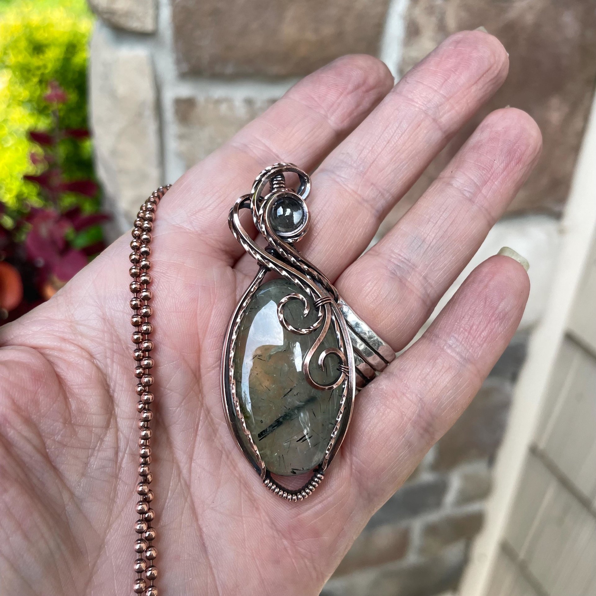 Prehnite & Prasiolite Swirly Oval Copper Pendant