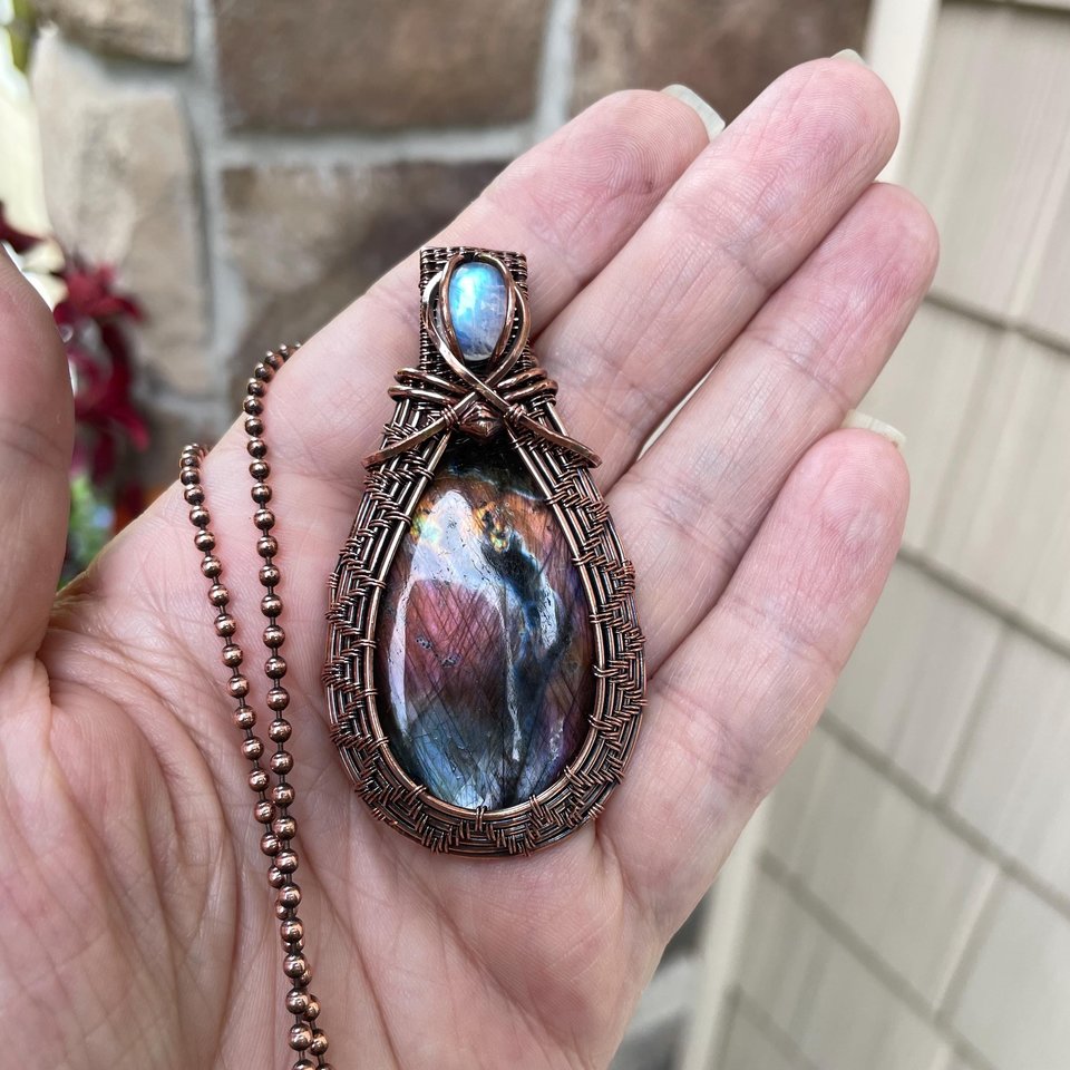 Maroon Blue Labradorite & Moonstone Woven Pendant