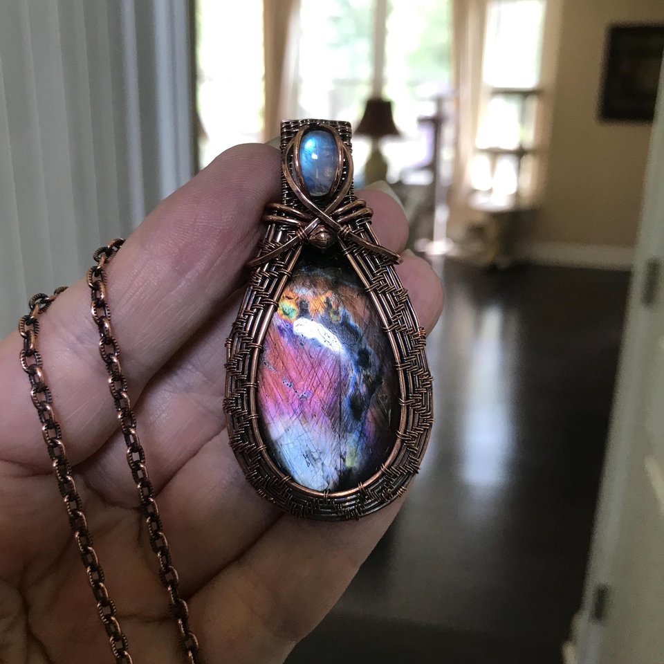 Maroon Blue Labradorite & Moonstone Woven Pendant