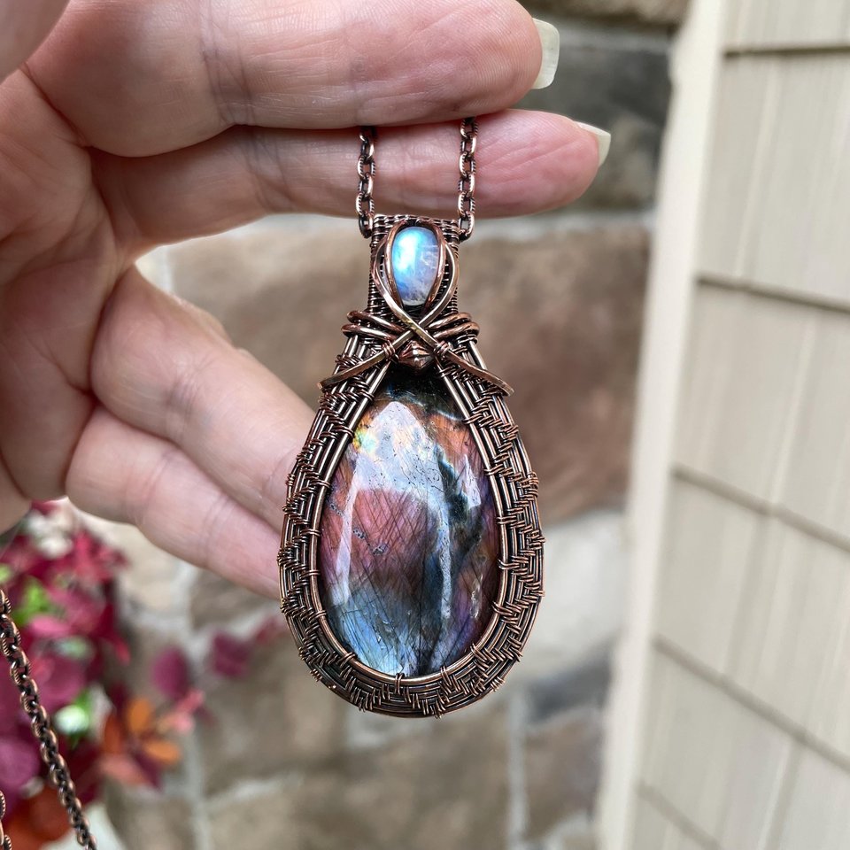 Maroon Blue Labradorite & Moonstone Woven Pendant