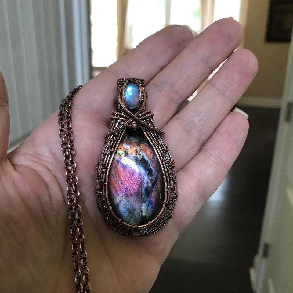 Maroon Blue Labradorite & Moonstone Woven Pendant