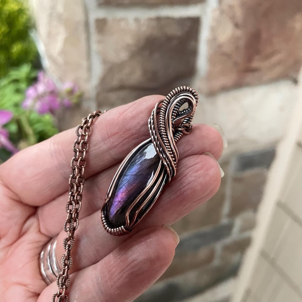 Blue Purple Labradorite Slender Oval Copper Necklace