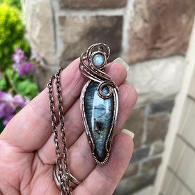 Slate Blue Labradorite & Moonstone Slender Copper Pendant